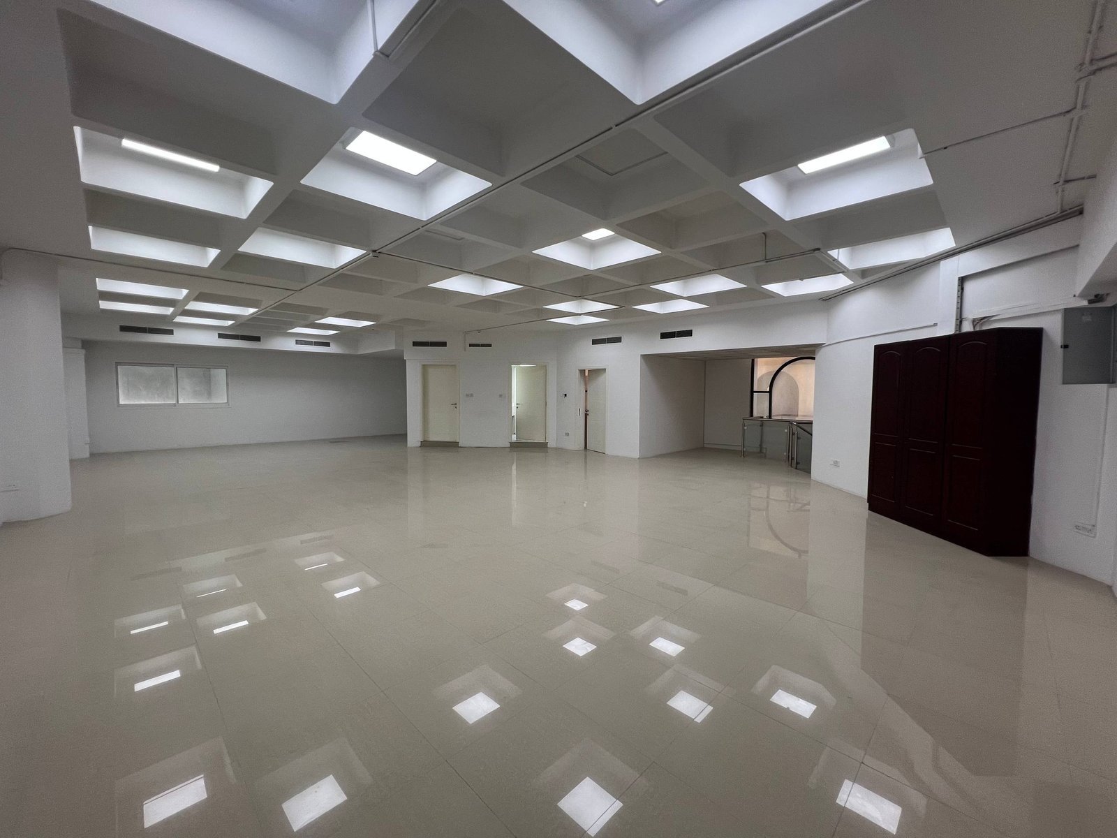 Building Bait Khuwair - Commercial · krumc-00141