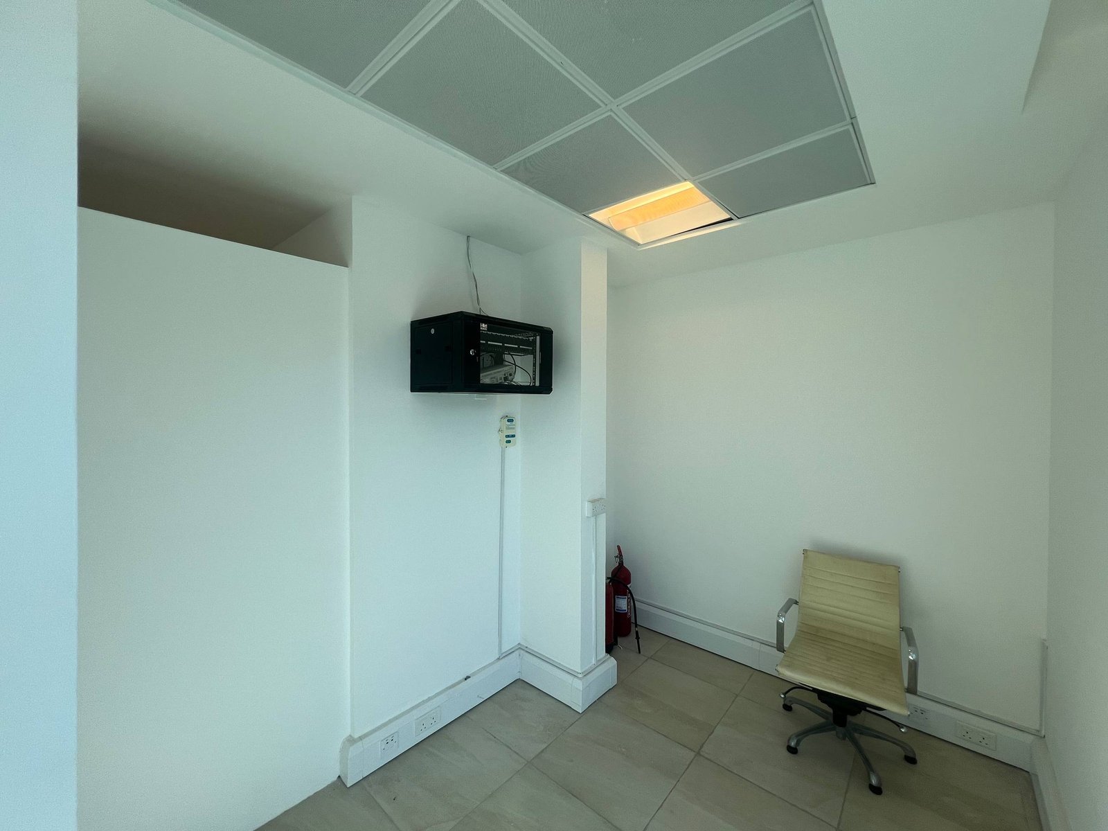 Building Beach Commercial complex - Waterfront Commercial · quumc-00021